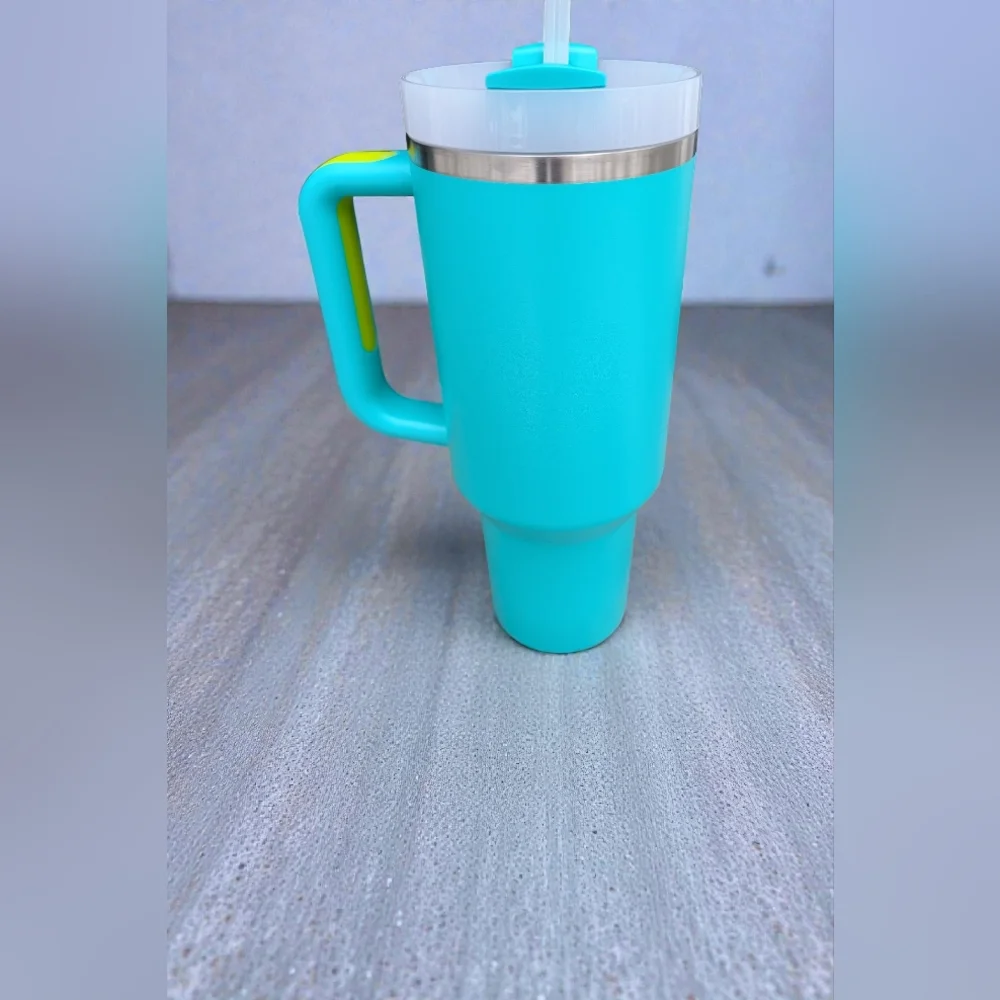 Stanley Tropical Teal Quencher H2.0 FlowState Tumbler - 40 oz - Picture 3 of 9